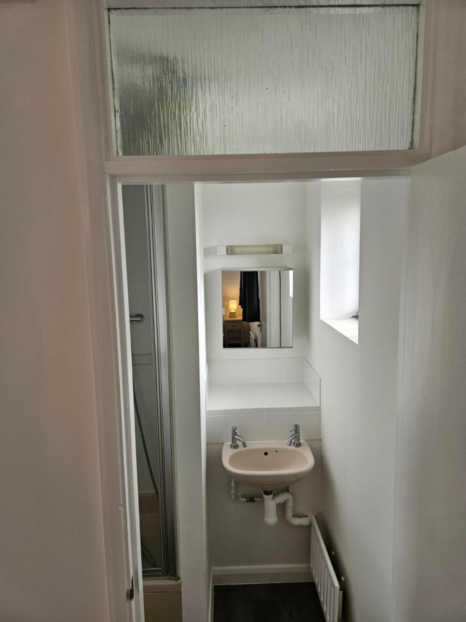 Redcot Gardens Stamford 4 Bed Contractor Familt Home With Parking Zewnętrze zdjęcie